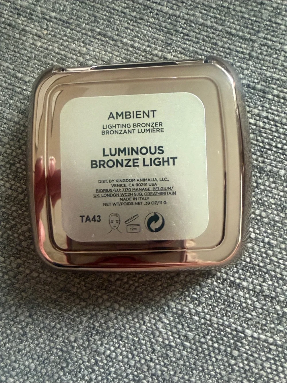 New Hourglass Ambient® Lighting Bronzer-Luminous Bronze Light